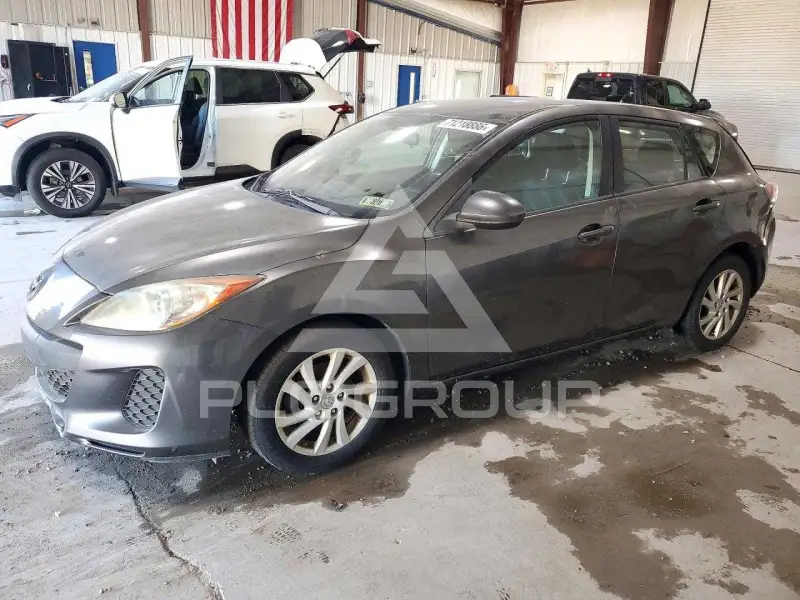 2012 Mazda 3 photo