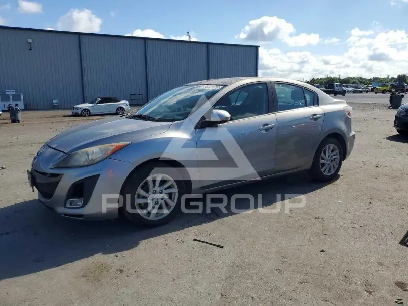 2012 Mazda 3 фото