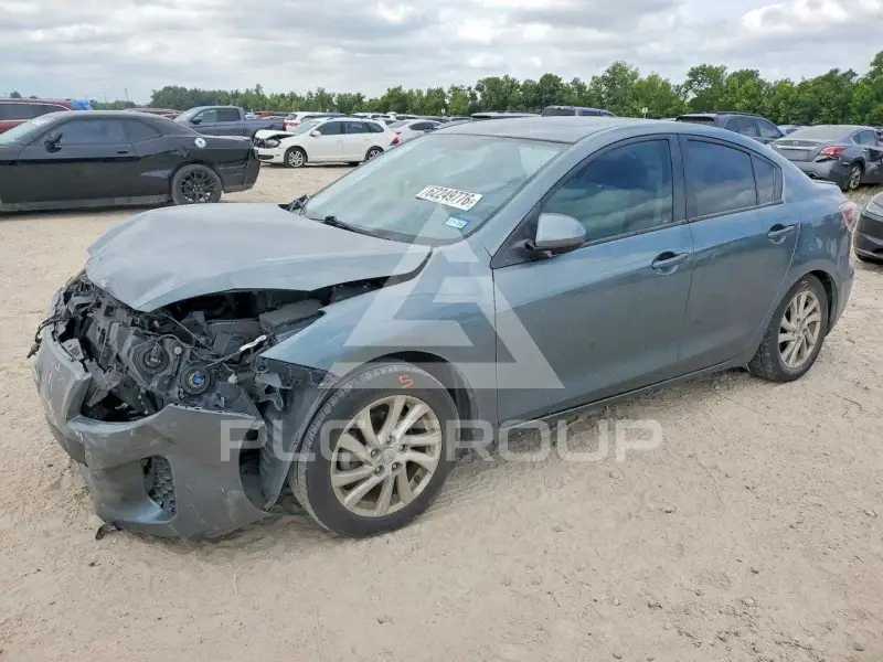 2012 Mazda 3 photo