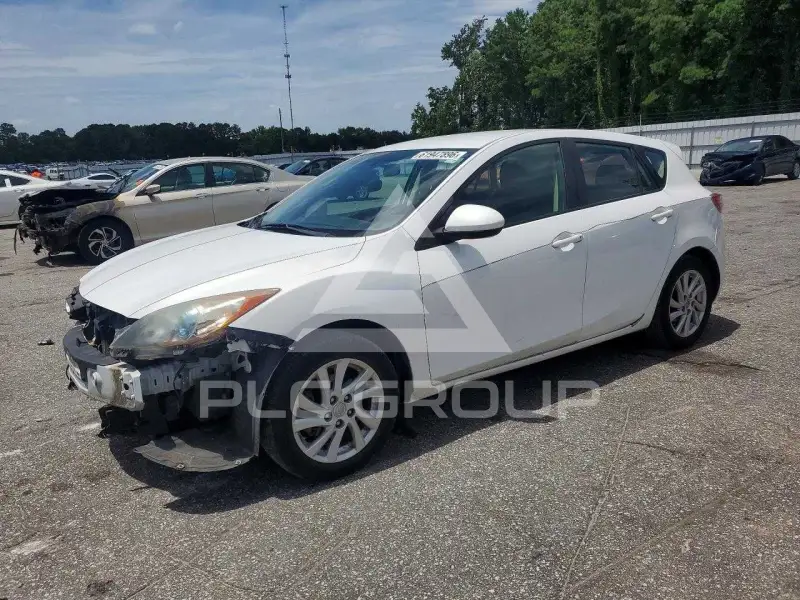 2012 Mazda 3 photo