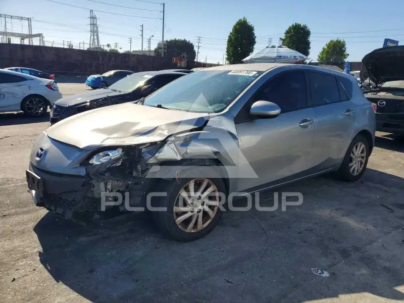 2012 Mazda 3 photo