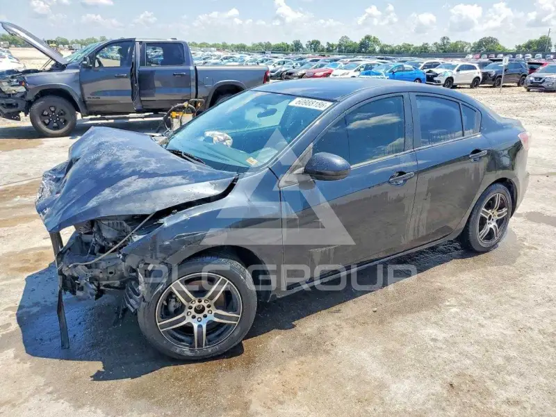 2012 Mazda 3 photo