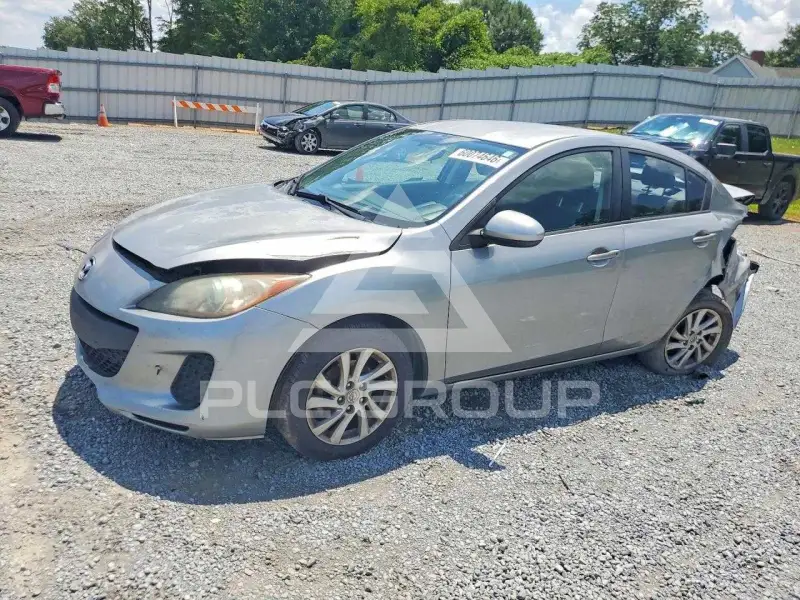 2012 Mazda 3 photo