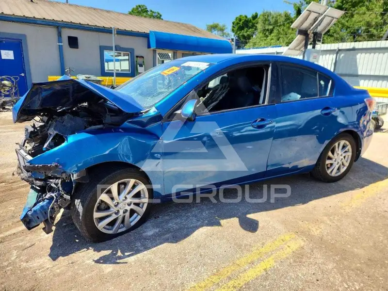 2012 Mazda 3 photo