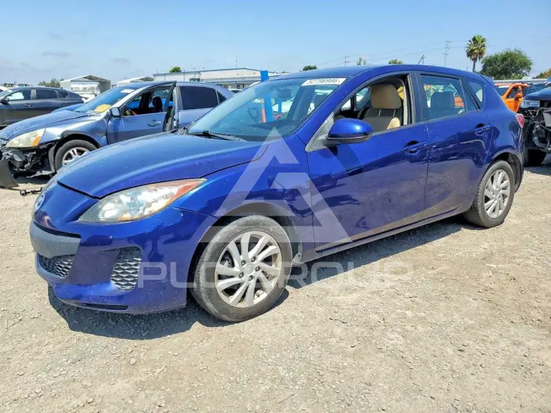 2012 Mazda 3 photo