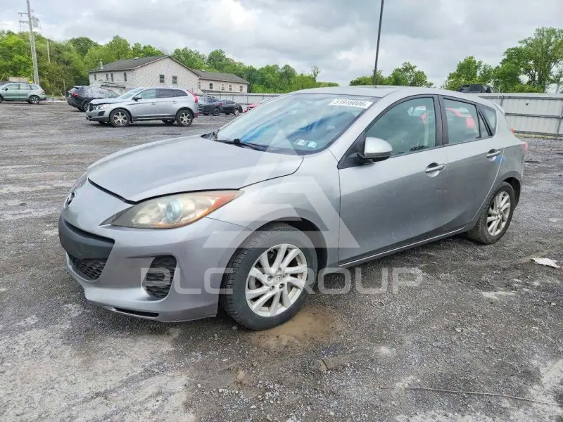 2012 Mazda 3 photo