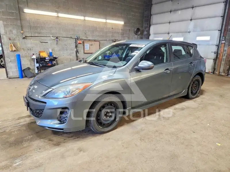 2012 Mazda 3 photo