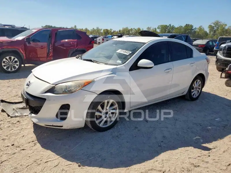 2012 Mazda 3 photo