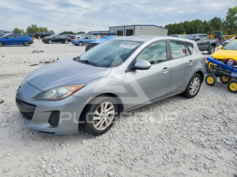 2012 Mazda 3 photo