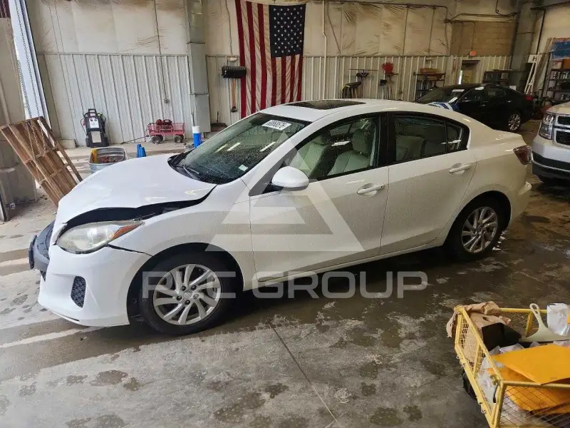 2012 Mazda 3 фото
