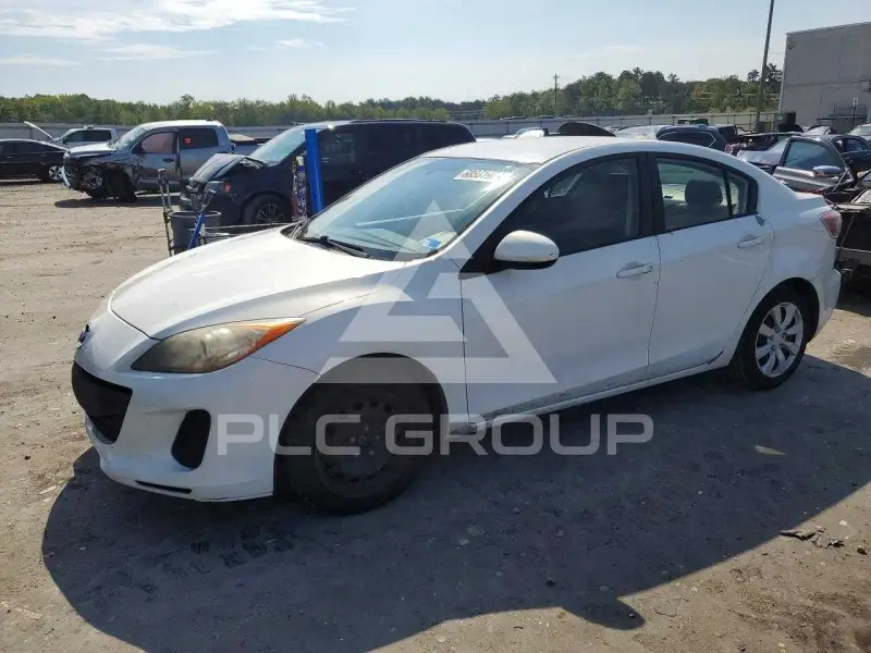 2012 Mazda 3 photo
