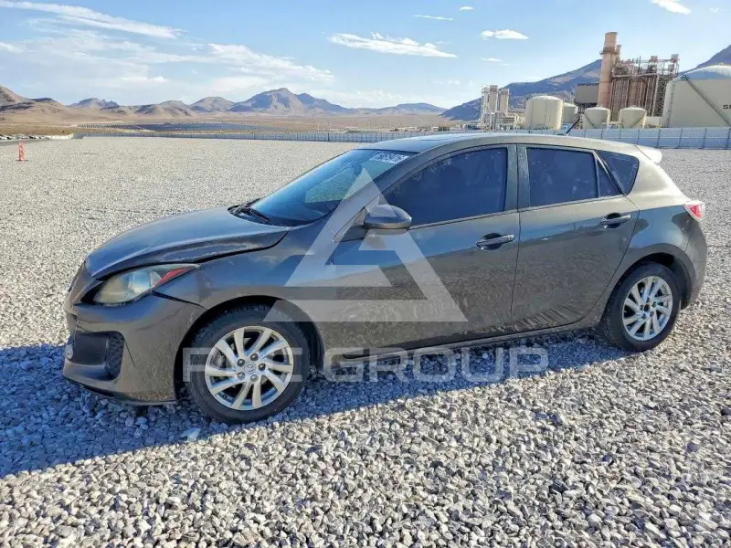 2012 Mazda 3 photo