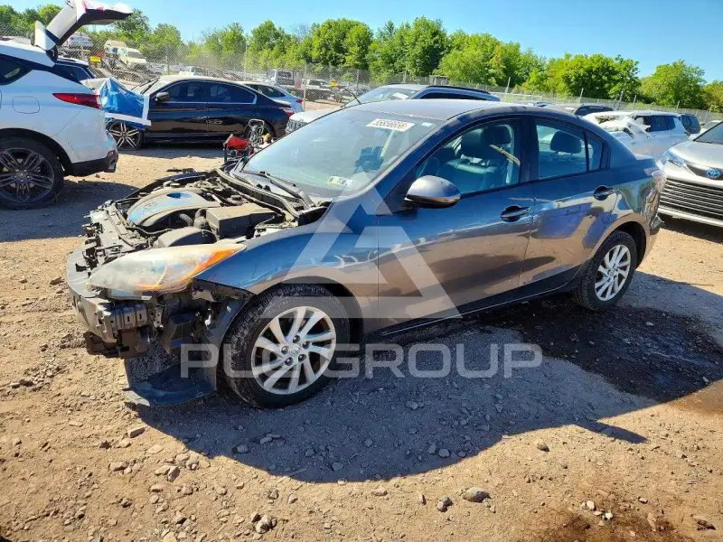 2012 Mazda 3 photo