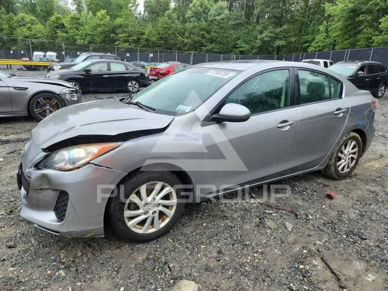 2012 Mazda 3 photo