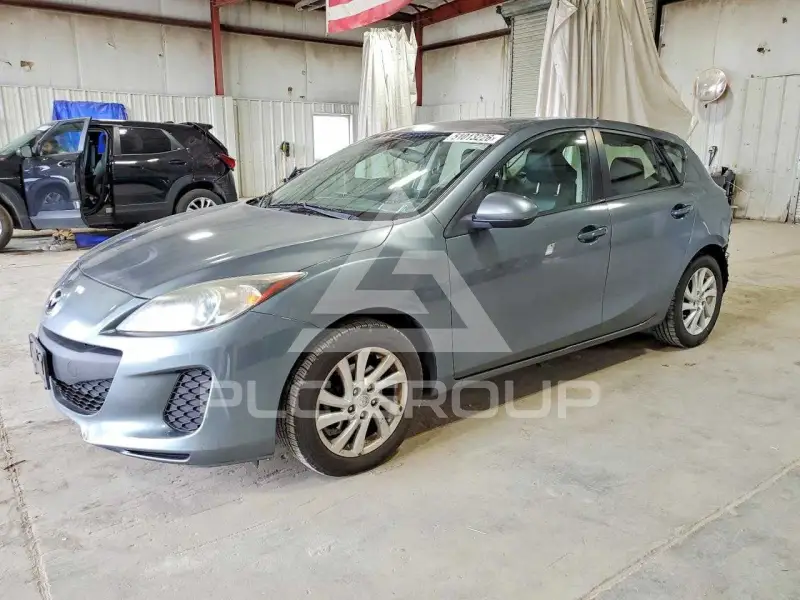 2012 Mazda 3 photo