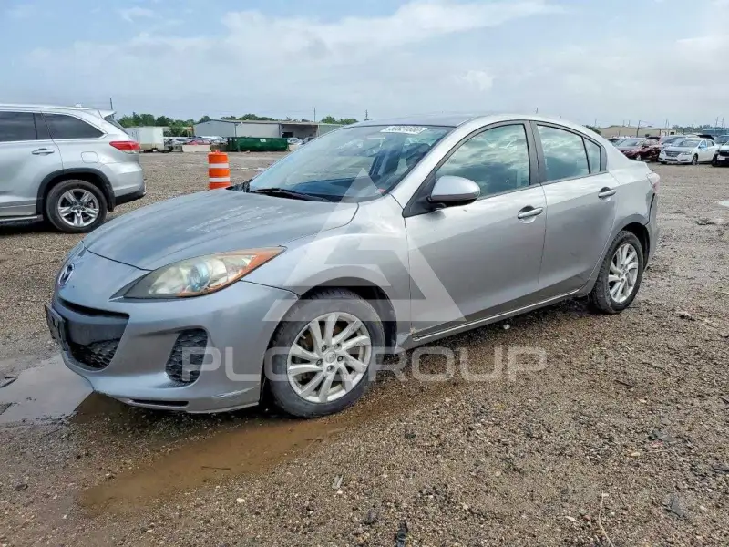 2012 Mazda 3 photo