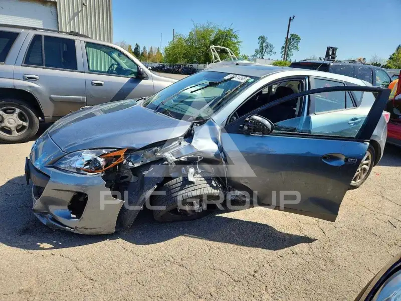 2012 Mazda 3 photo