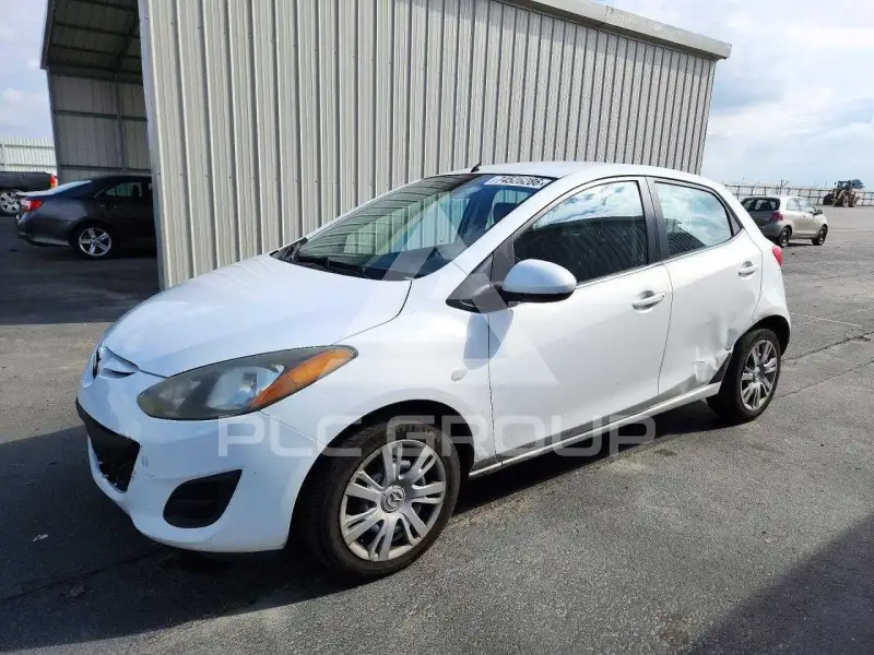 2012 Mazda 2 (Demio) photo
