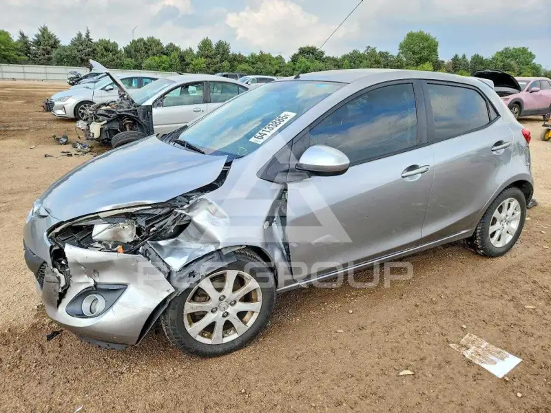 2012 Mazda 2 (Demio) фото