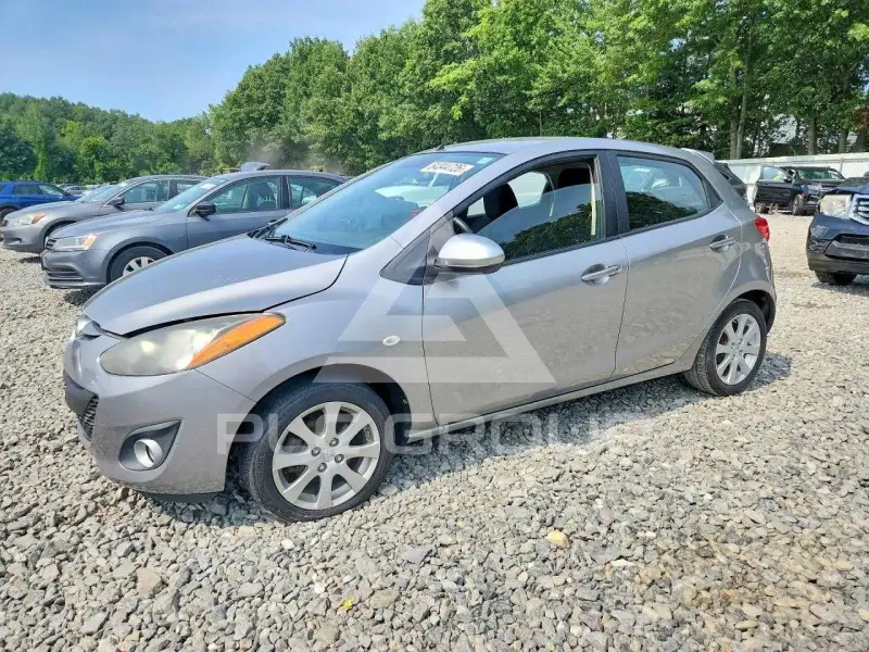2012 Mazda 2 фото