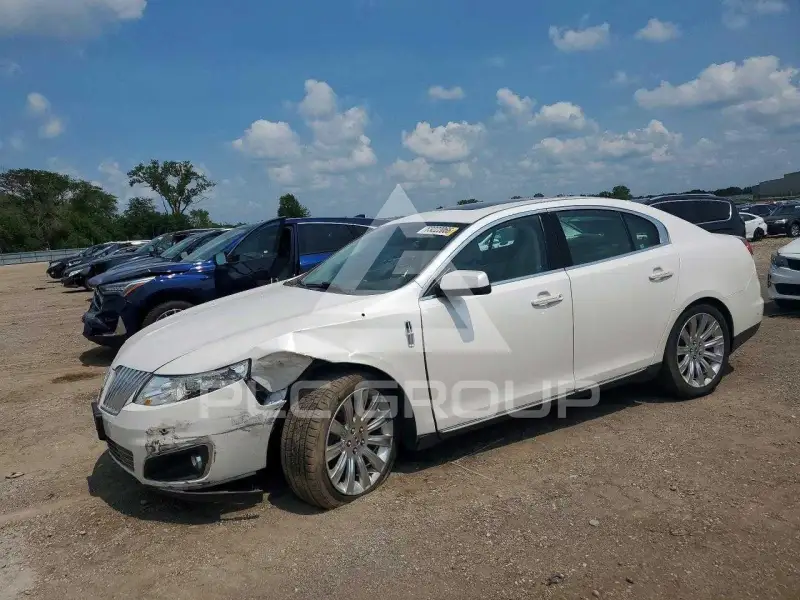 2012 Lincoln MKS photo