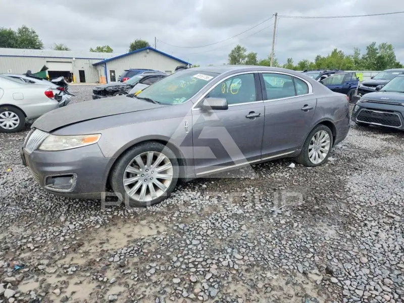 2012 Lincoln MKS photo