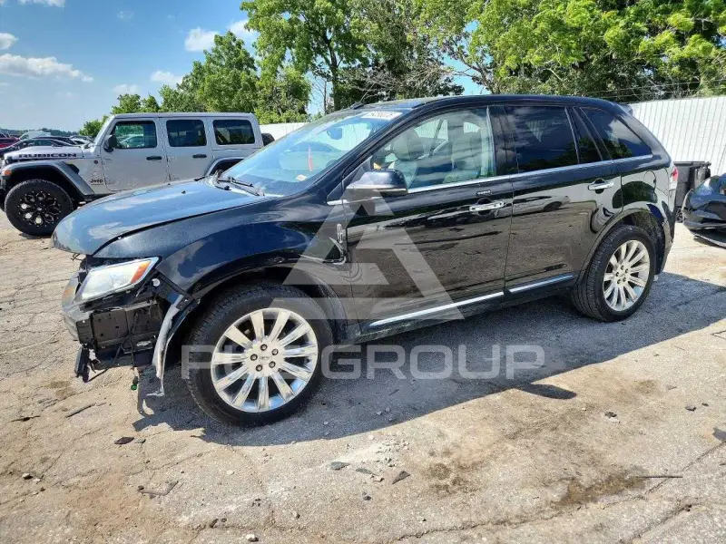 2012 Lincoln MKX photo