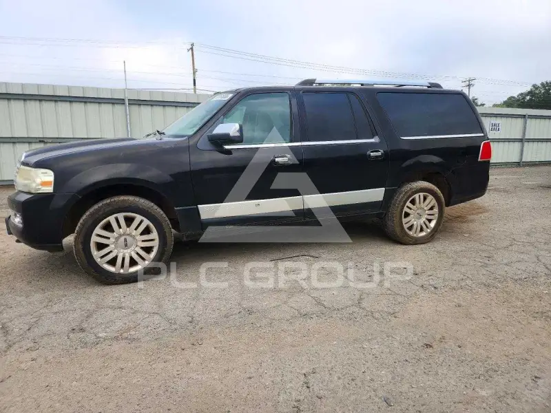 2012 Lincoln NAVIGATOR photo