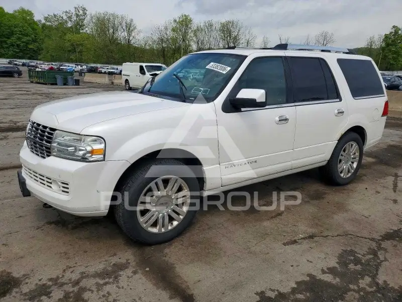 2012 Lincoln NAVIGATOR photo