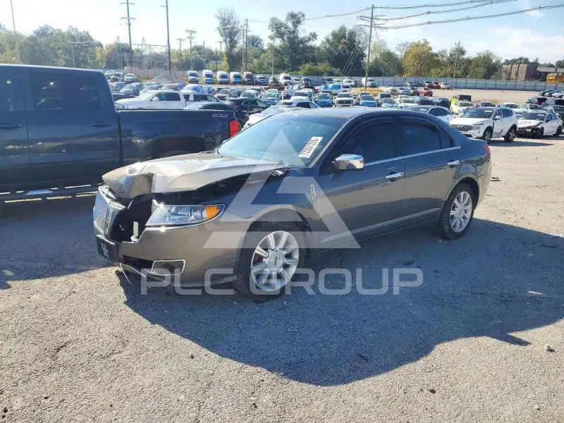 2012 Lincoln MKZ photo