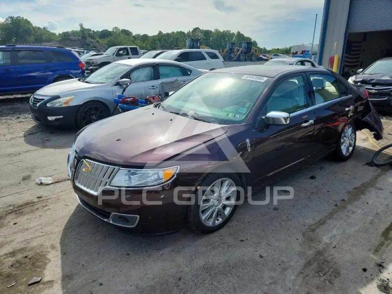 2012 Lincoln MKZ photo