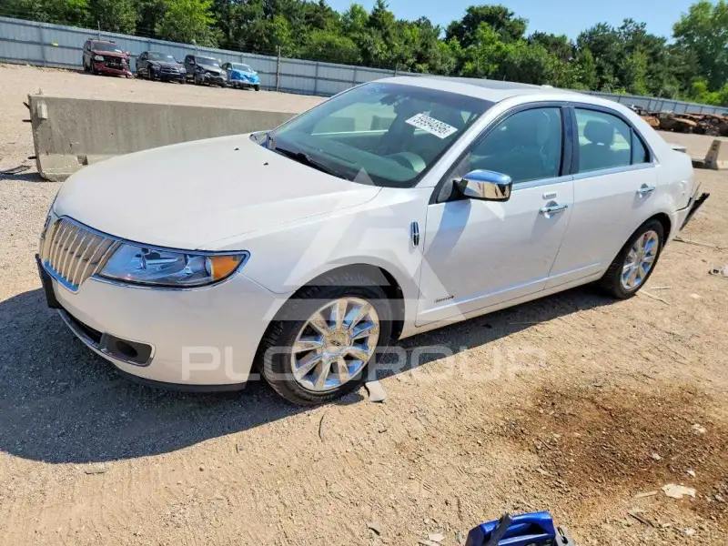 2012 Lincoln MKZ photo