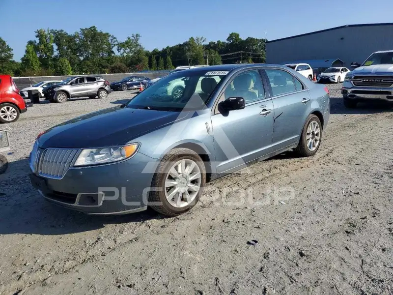 2012 Lincoln MKZ photo