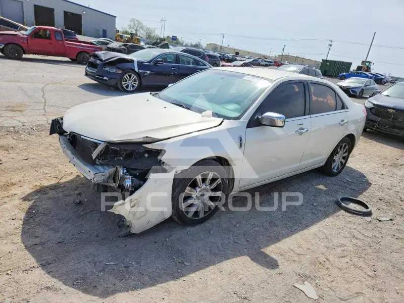 2012 Lincoln MKZ photo