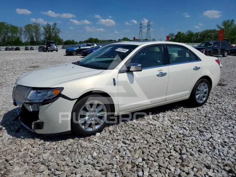 2012 Lincoln MKZ photo