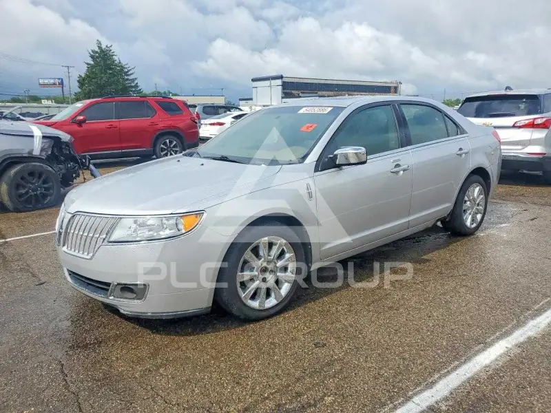 2012 Lincoln MKZ photo
