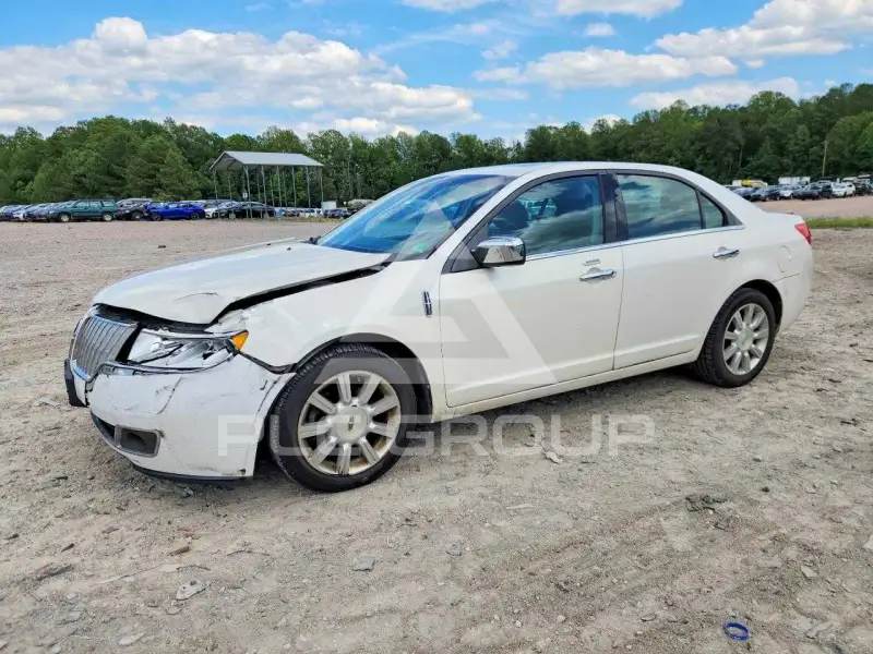 2012 Lincoln MKZ photo