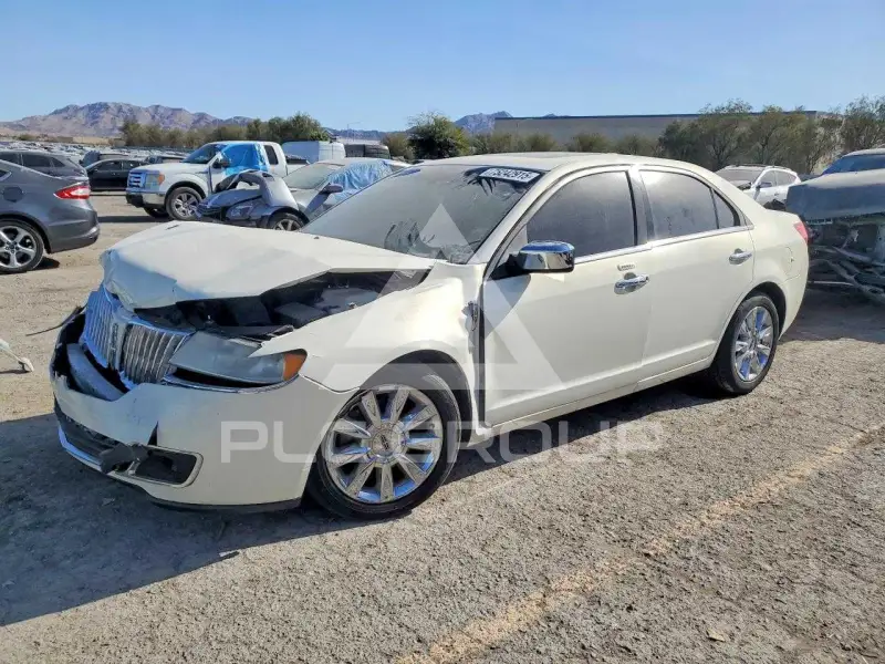 2012 Lincoln MKZ photo