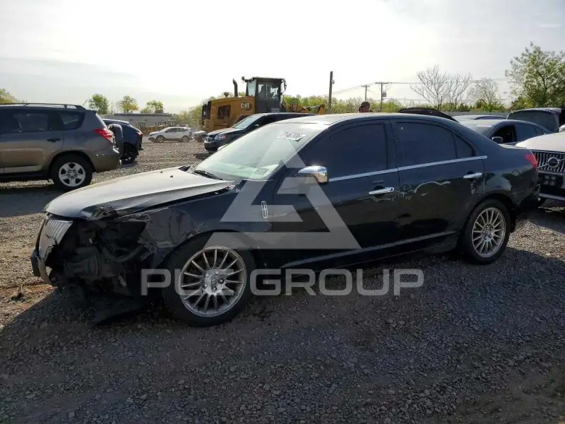 2012 Lincoln MKZ photo