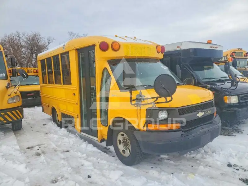 2012 Chevrolet Express photo