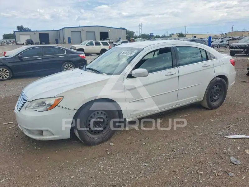 2012 Chrysler 200 photo
