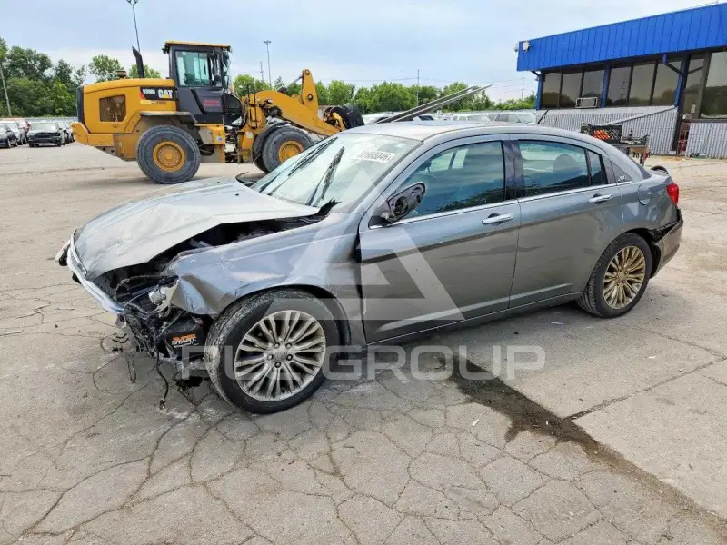 2012 Chrysler 200 photo
