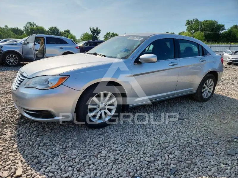 2012 Chrysler 200 фото