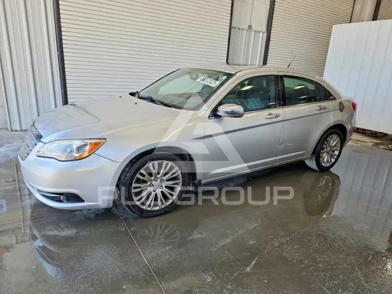 2012 Chrysler 200 фото