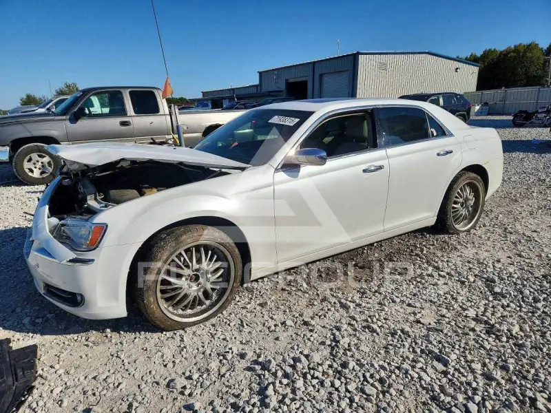 2012 Chrysler 300 фото
