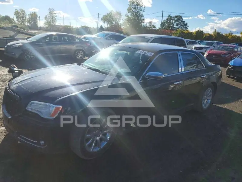 2012 Chrysler 300 фото