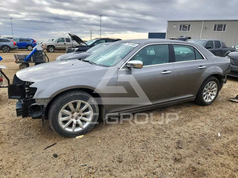 2012 Chrysler 300 photo