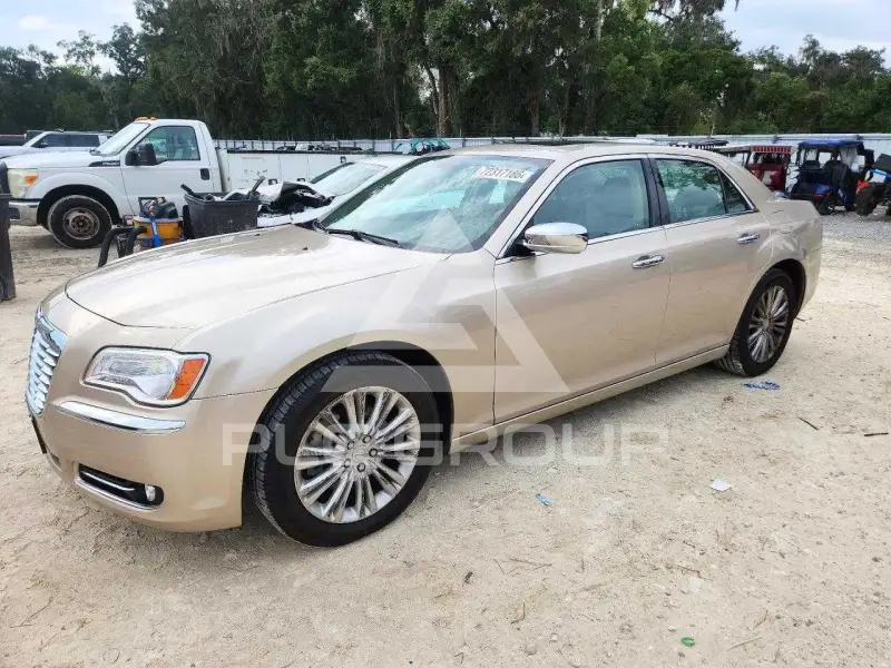 2012 Chrysler 300 photo