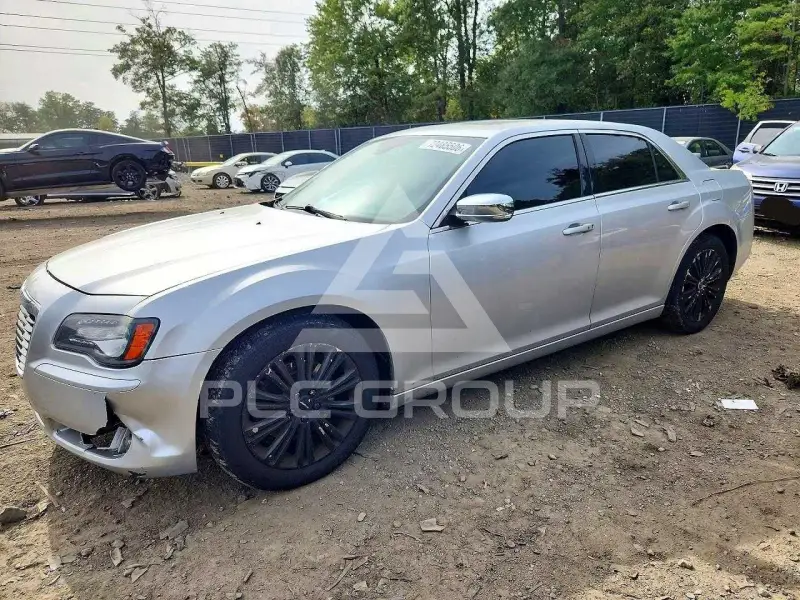 2012 Chrysler 300 фото