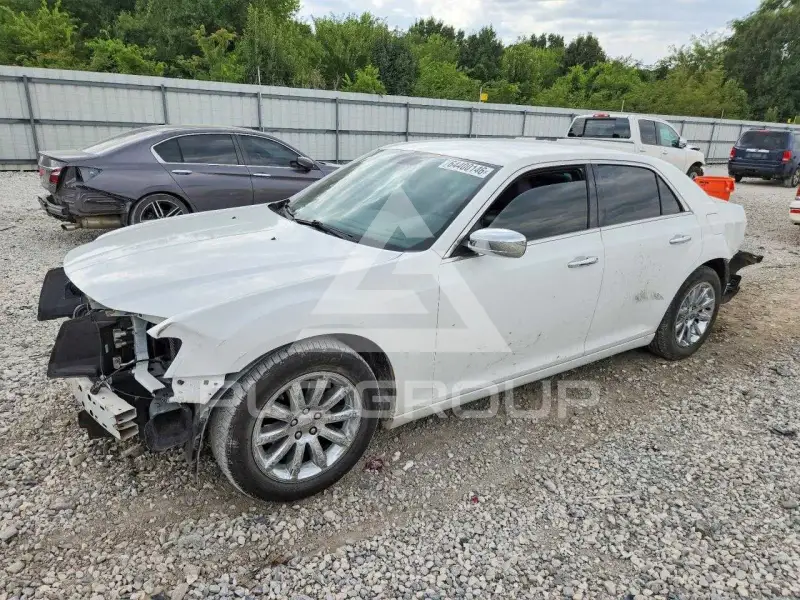 2012 Chrysler 300 фото
